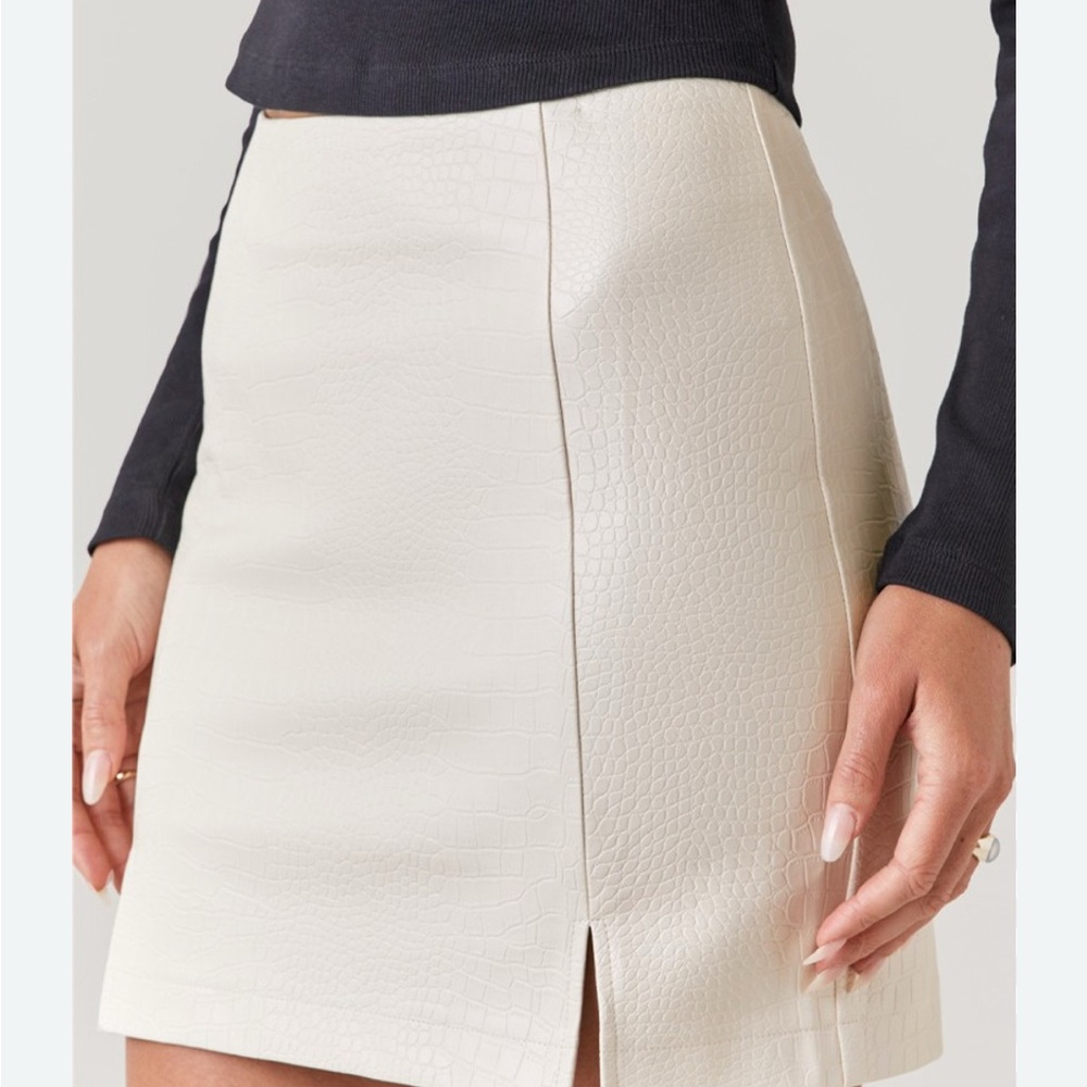 Vegan Leather Slit Mini Skirt NWT